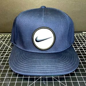 Nike Golf ⛳️ Baseball Hat Cap SnapBack Navy Blue & White PGA 🔵⚪️